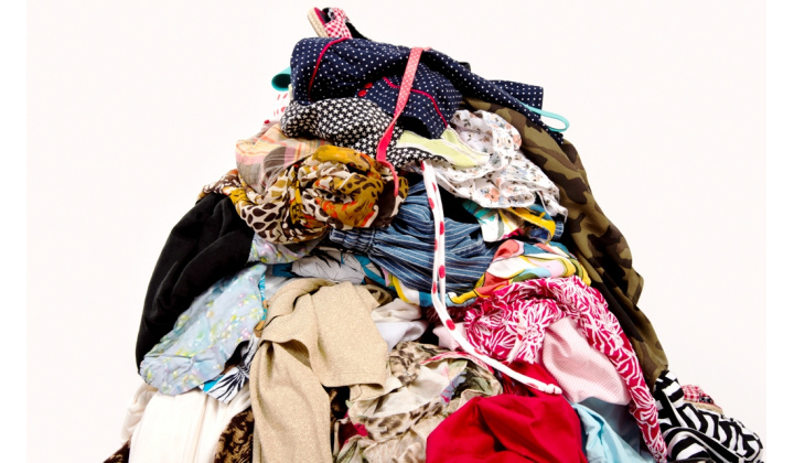 Fotka pre článok ZBER TEXTILU A OBLEČENIA/TEXTIL ÉS RUHÁZAT GYŰJTÉSE
